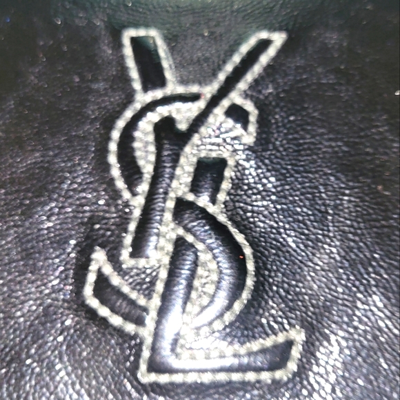 YSL Belle de Jour Clutch Black Patent 6x11 approx. - Picture 2 of 6